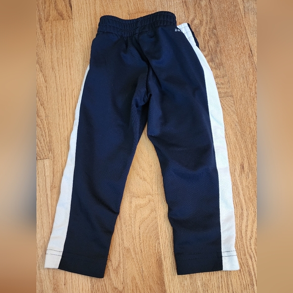 2T Nike Athletic Pants 3 pairs - Picture 8 of 8